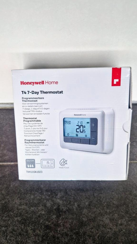 Honeywell T4 programmeerbare thermostaat(7-daags)–Nieuwstaat, Bricolage & Construction, Thermostats, Neuf, Enlèvement ou Envoi