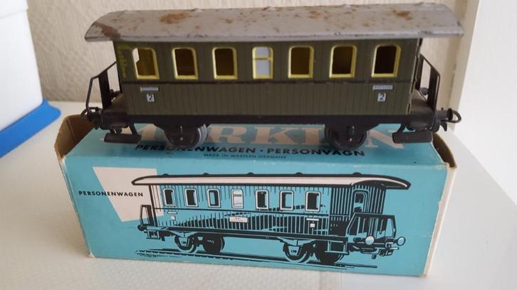 4040 MÄRKLIN HO- PERSONENWAGEN/VOITURE PASSAGIERS 2E CLASSE, Hobby en Vrije tijd, Modeltreinen | H0, Gebruikt, Wagon, Wisselstroom