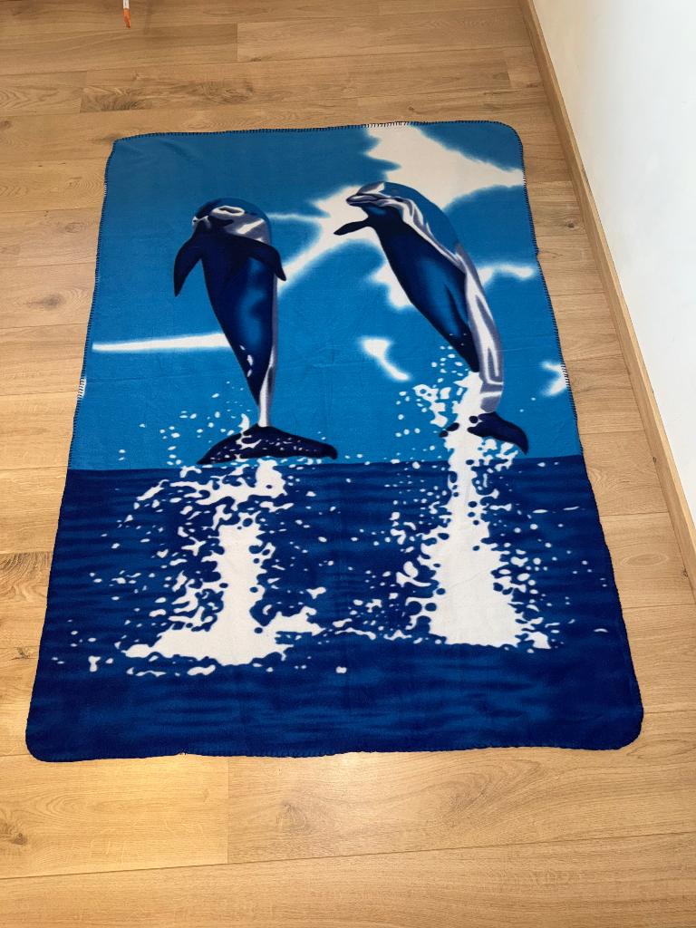 Plaid Dauphins, Enlèvement ou Envoi, Comme neuf