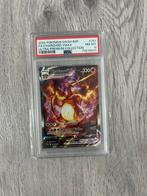 Charizard 2022 VMAX #261 PSA-8, Hobby en Vrije tijd, Verzamelkaartspellen | Pokémon, Ophalen of Verzenden, Zo goed als nieuw