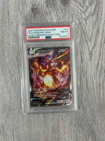 Charizard 2022 VMAX #261 PSA-8, Enlèvement ou Envoi, Comme neuf