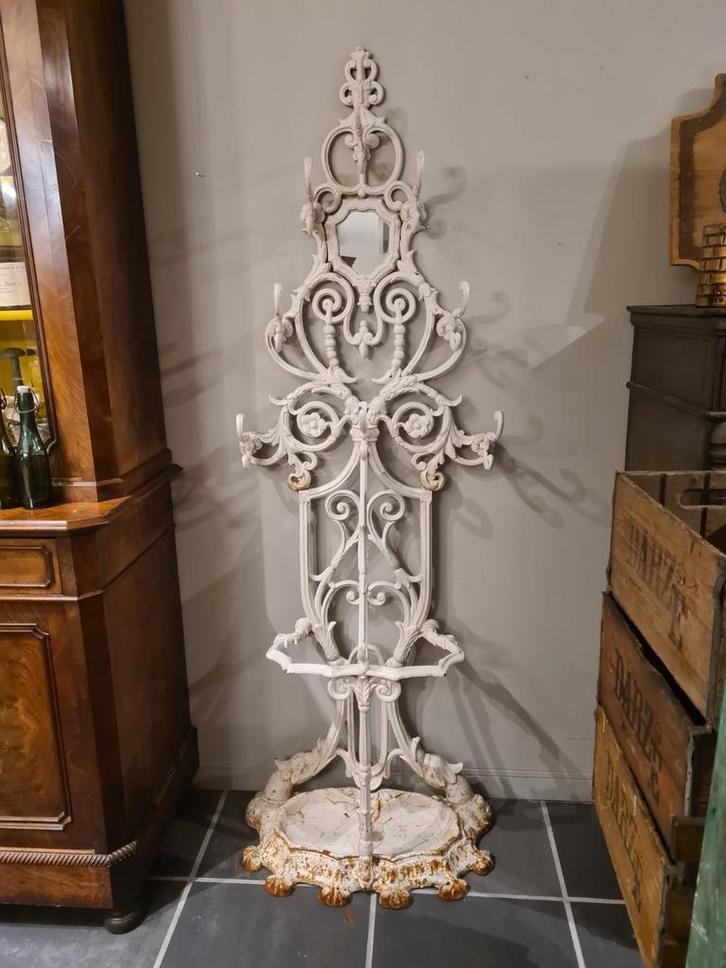 Porte-manteau ancien en fonte française, Antiquités & Art, Antiquités | Autres Antiquités, Enlèvement