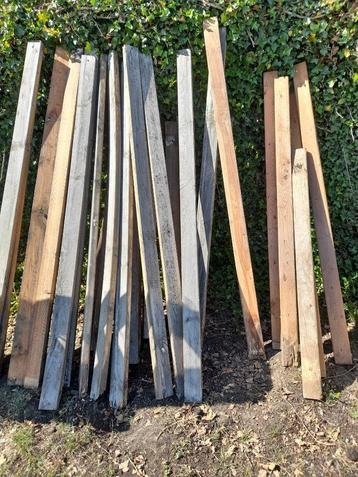 Gratis hout beschikbaar voor biedingen