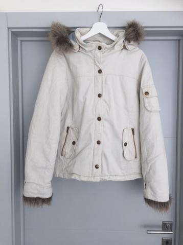 Warme winterjas met afneembare capuchon ( Large ) 42 beschikbaar voor biedingen