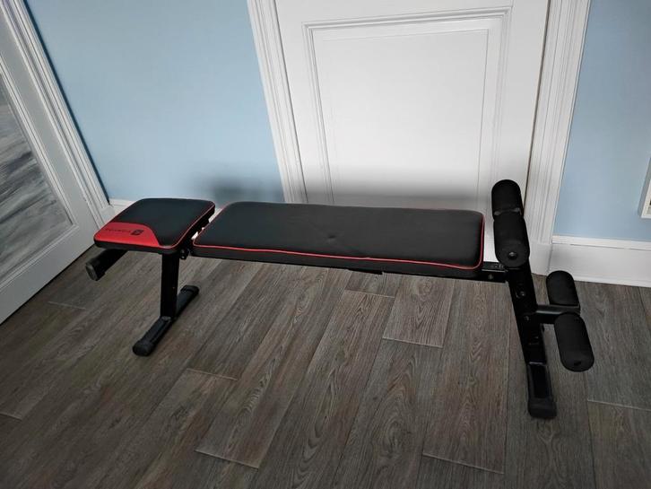 Domyos Bench 500 Fitnessbankje. (Goede staat!)., Sport en Fitness, Fitnessmaterialen, Gebruikt, Fitnessbank, Armen, Benen, Borst