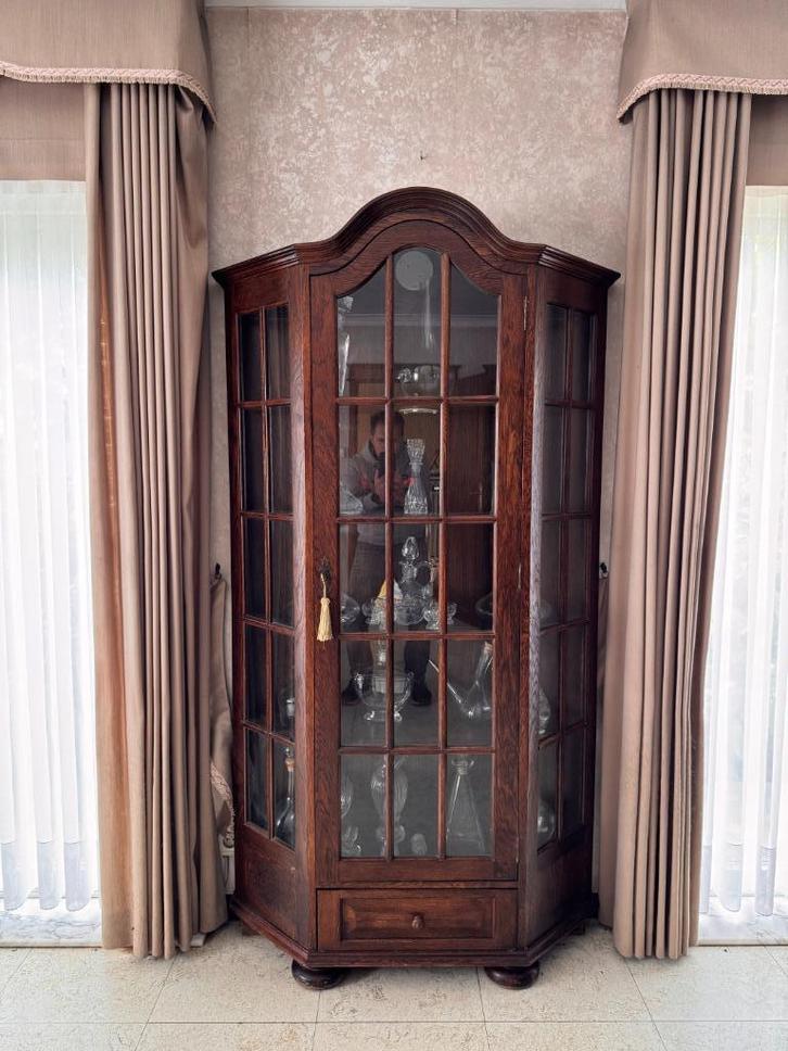 Massief eikenhouten hoekkast — klassieke stijl, Huis en Inrichting, Kasten | Vitrinekasten, Gebruikt, 150 tot 200 cm, 50 tot 100 cm