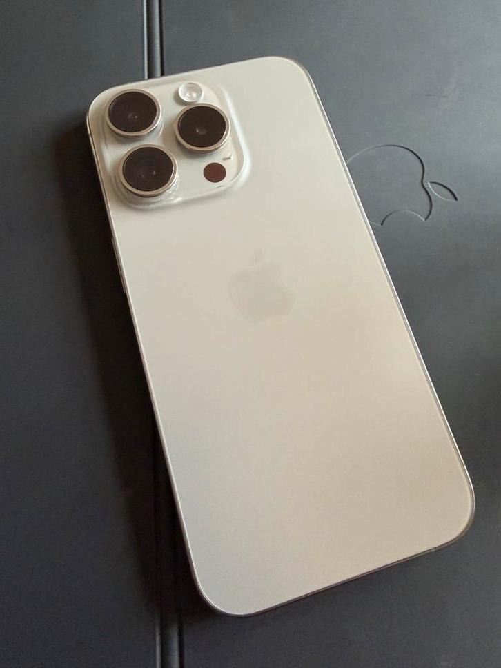 iPhone 15 Pro résistant aux rayures, Télécoms, Téléphonie mobile | Apple iPhone, Comme neuf, iPhone 15, Enlèvement ou Envoi