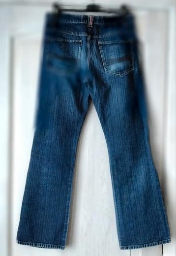 Dames jeansbroek beschikbaar voor biedingen