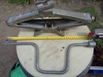 Toyota autokrik (oldtimer) met wielsleutel., Auto diversen, Ophalen of Verzenden, Gebruikt, Mechanisch, Schaarkrik