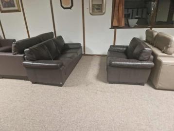 BRUINE LEDEREN SALON 3 EN 2 ZIT  beschikbaar voor biedingen