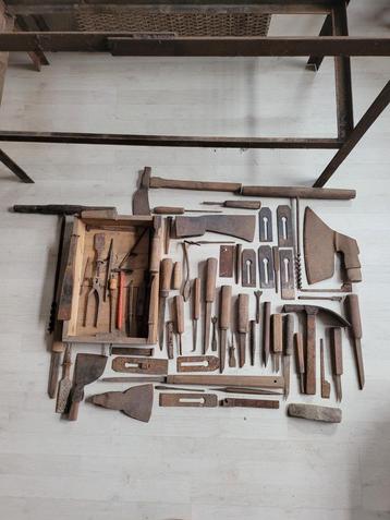 Très gros lot d'anciens outils divers
