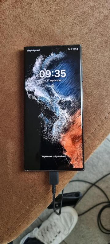 Samsung S22 Ultra 128gb en 8gb geheugen. Nieuwstaat beschikbaar voor biedingen