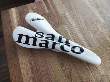 Nieuw San Marco carbon zadel – wit, super lichtgewicht ‍️ beschikbaar voor biedingen