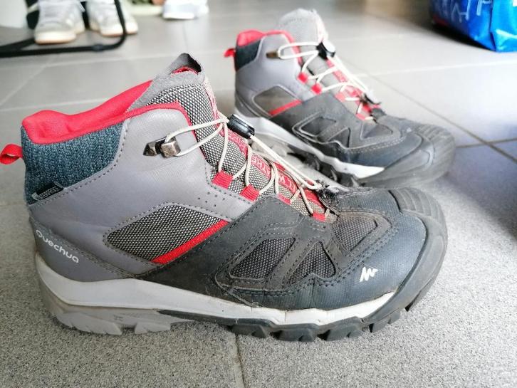 Wandelschoenen kind maat 36 en 37 Quecha, Sport en Fitness, Bergsport en Wandelen, Gebruikt, Schoenen, Ophalen