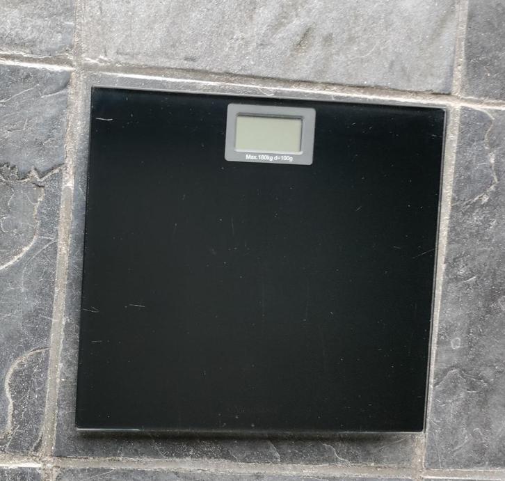 Personenweegschaal Medisana type EB607, digitaal, Elektronische apparatuur, Weegschalen, Gebruikt, Digitaal, Personenweegschaal