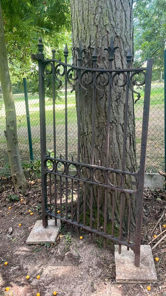 Smeedijzeren poort , hekwerk, tuinpoort, antiek  massief, Tuin en Terras, Tuinpoorten, Gebruikt, Draaipoort, IJzer, 200 cm of meer