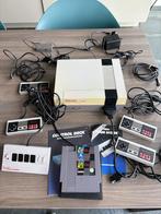 Nintendo vintage NESE 001 met console voor 4 spelers en spel, Enlèvement ou Envoi, Utilisé, Sans contrôleur, Avec jeux