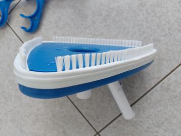 Bodem zuigborstel voor schoonmaak zwembad beschikbaar voor biedingen