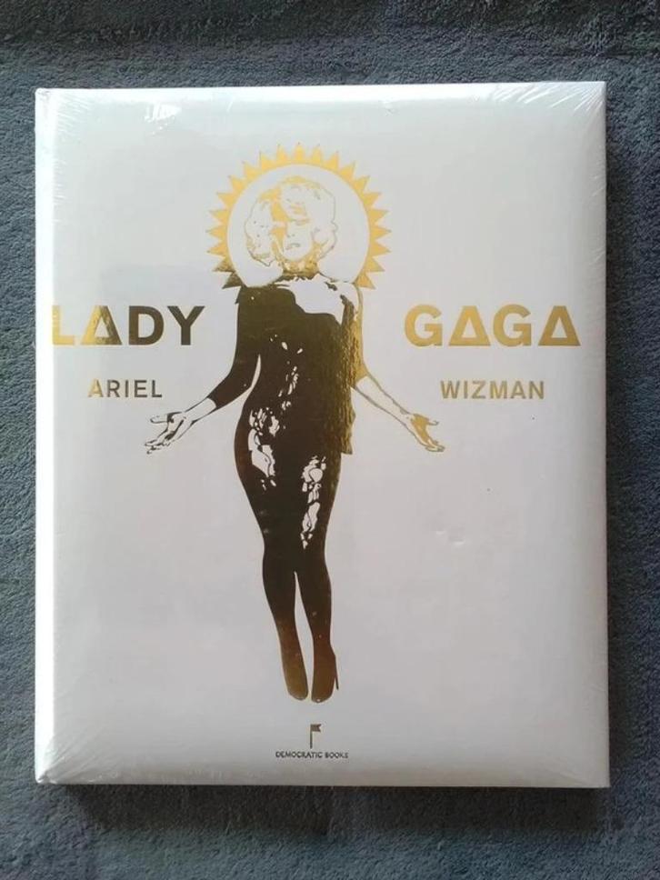 „Lady Gaga” Ariel Wizman (2011) NIEUW en verpakt, Boeken, Muziek, Nieuw, Artiest, Ophalen of Verzenden