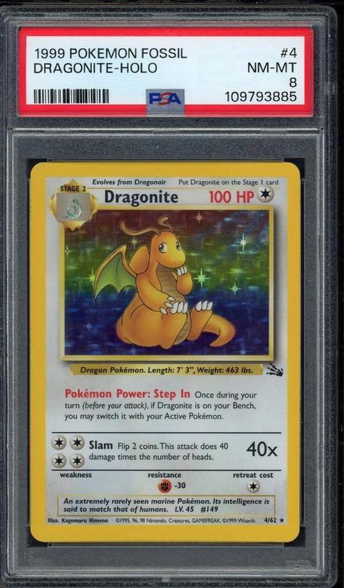 Dragonite Holo PSA 8 - 4/62 - Fossil 1999, Hobby en Vrije tijd, Verzamelkaartspellen | Pokémon, Zo goed als nieuw, Losse kaart