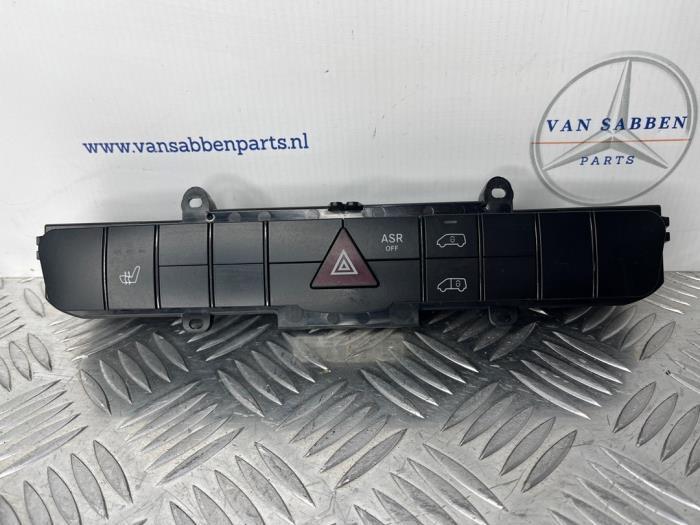 Commutateur éclairage d'urgence d'un Mercedes Sprinter, Autos : Pièces & Accessoires, Tableau de bord & Interrupteurs, Mercedes-Benz