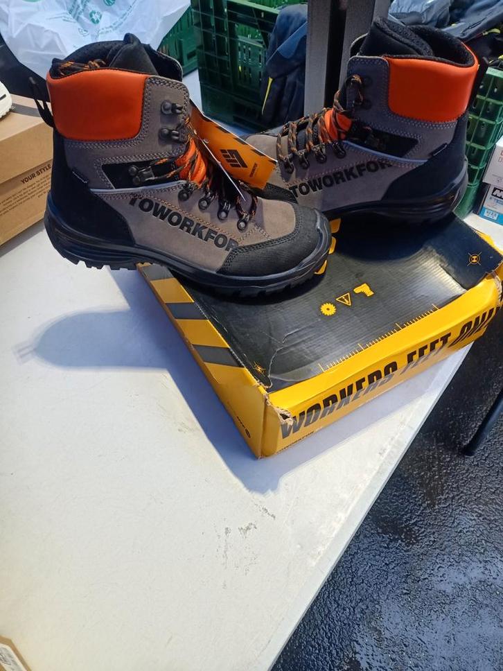 Chaussures de sécurité - S3* Toworkfor
Chaussures de travail, Bricolage & Construction, Vêtements de sécurité, Enlèvement ou Envoi