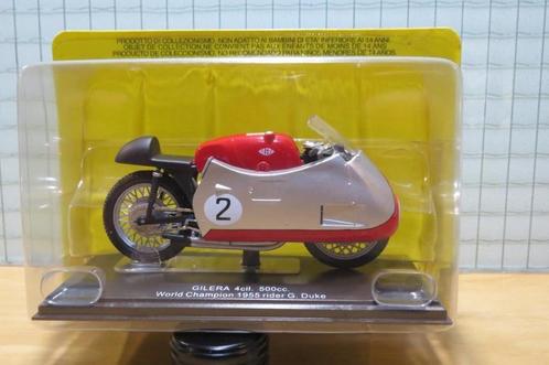 Geff Duke Gilera 4 cyl. 500cc. 1955 1:22 blister, Hobby & Loisirs créatifs, Voitures miniatures | Échelles Autre, Neuf, Moteur