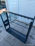 Metalen rek, Ophalen