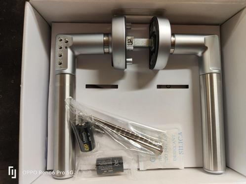 Yale codeklink, volledig nieuw en ongeopend., Doe-het-zelf en Bouw, Hang- en Sluitwerk, Nieuw, Klink of Kruk, Inox, Ophalen of Verzenden