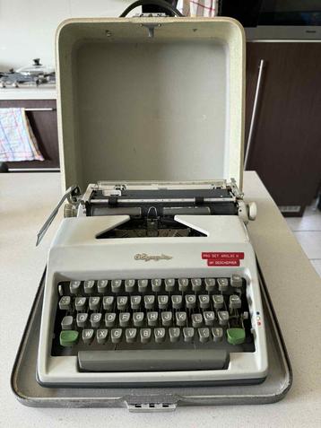Olympia typmachine, Enlèvement, Autres types