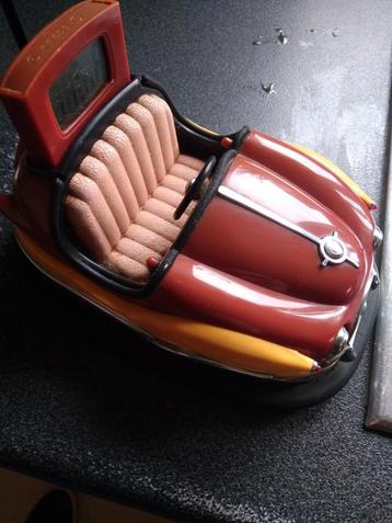 Autoscooter geel bordeaux vintage retro,klok met verlichting beschikbaar voor biedingen