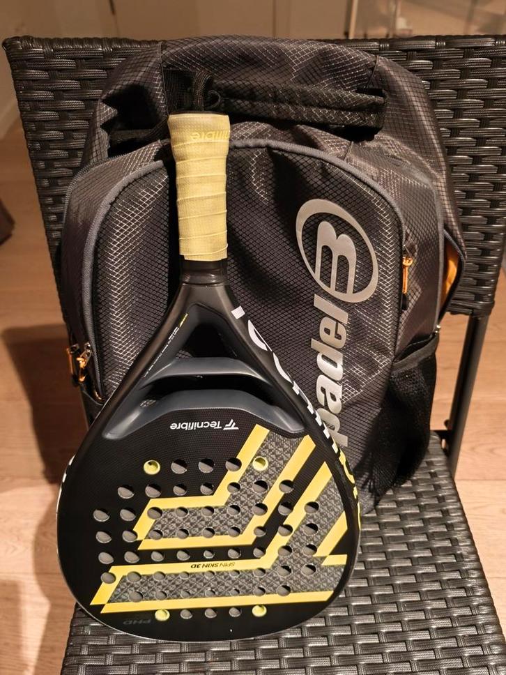raquette technifibre wall breaker 375 + sac bullpadel, Sport en Fitness, Padel, Zo goed als nieuw, Padelracket, Ophalen