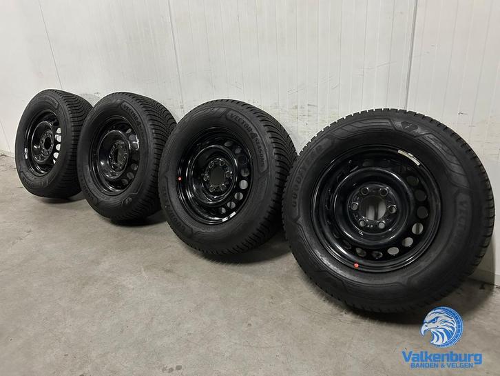 6mm! Originele Mercedes Sprinter B907 B910 16 inch zwarte st, Auto-onderdelen, Banden en Velgen, Banden en Velgen, All Season