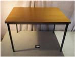 Belle table d'appoint rétro en bois et métal - 57x40x40, Comme neuf, Bois, Enlèvement ou Envoi