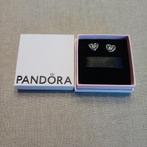 oorbellen pandora 2 keer gedragen, Handtassen en Accessoires, Oorbellen, Ophalen of Verzenden, Zo goed als nieuw, Knopjes of Stekers