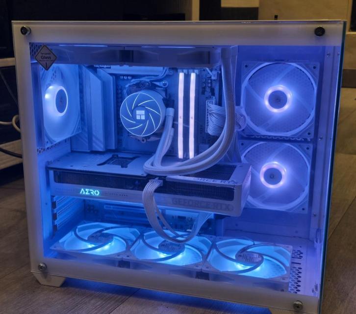 PC GAMER 4K WHITE AMD RYZEN 7 9800X3D RTX 5080 AIO 64GB NEUF, Computers en Software, Videokaarten, Nieuw, Nvidia, PCI-Express 5.0