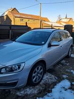 volvo v60 D3, Auto's, Volvo, Voorwielaandrijving, Euro 5, Zwart, Leder