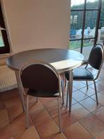 Grijze tafel met 4 comfortabele stoelen, Ophalen, Gebruikt, Rond, Metaal
