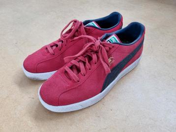 Puma Delphin Suede Rood/Zwart maat 42 te koop! Z.g.a.n! beschikbaar voor biedingen