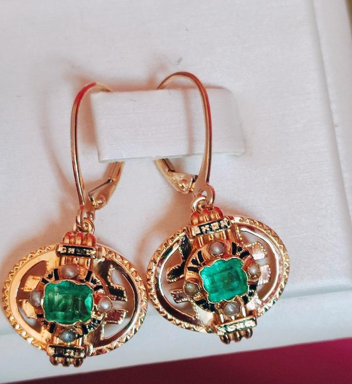 Antieke gouden geëmailleerde oorbellen met smaragden, Bijoux, Sacs & Beauté, Bijoux anciens, Boucles d'oreilles, Or, Avec pierre précieuse