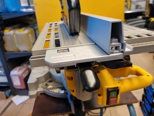 combizaagmachine DEWALT, Bricolage & Construction, Outillage | Scies mécaniques, Neuf, Scie à onglet, 1200 watts ou plus, 70 mm ou plus