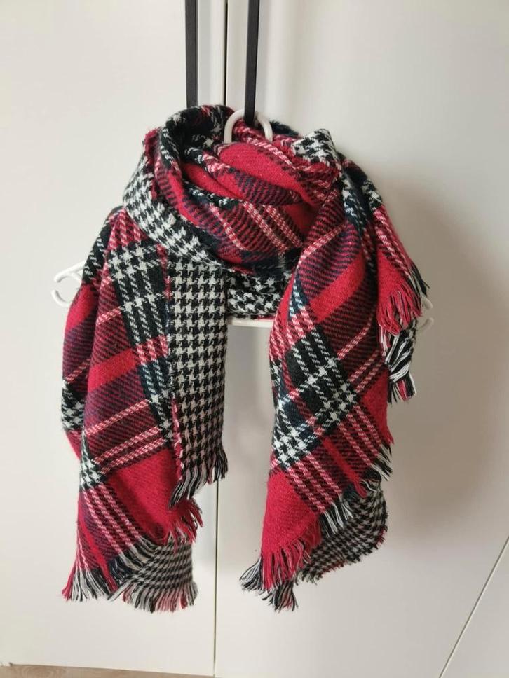 Geruite sjaal, Kleding | Dames, Mutsen, Sjaals en Handschoenen, Gedragen, Sjaal, Ophalen of Verzenden