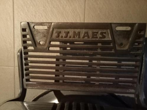 te koop: oude kappersstoel  JJ maes, Antiek en Kunst, Antiek | Meubels | Stoelen en Sofa's, Ophalen