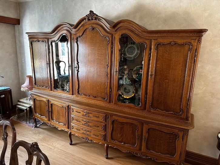 klassieke buffetkast / vitrinekast in massief hout, Antiek en Kunst, Antiek | Meubels | Kasten, Ophalen