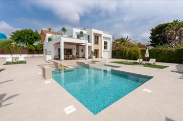 Villa te koop in Campoamor ️ beschikbaar voor biedingen