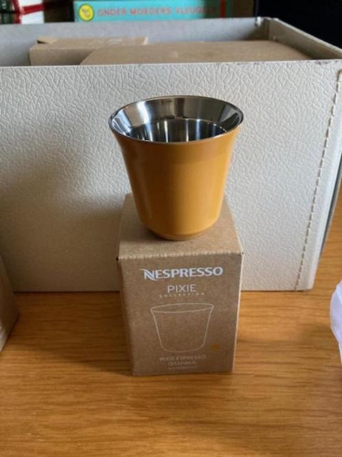Nespresso Pixie kopjes 80 ml nog nieuw in doos  de 2 st v 10, Diversen, Rommelmarktspullen, Nieuw, Ophalen