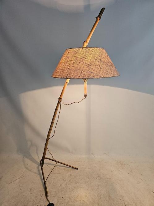 Kalmar Dornstab vloerlamp, Huis en Inrichting, Lampen | Vloerlampen, Gebruikt, 100 tot 150 cm, Hout, Stof, Ophalen of Verzenden