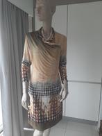 Ensemble kleedje en jasje, Ophalen of Verzenden, Zo goed als nieuw, Maat 38/40 (M), Beige