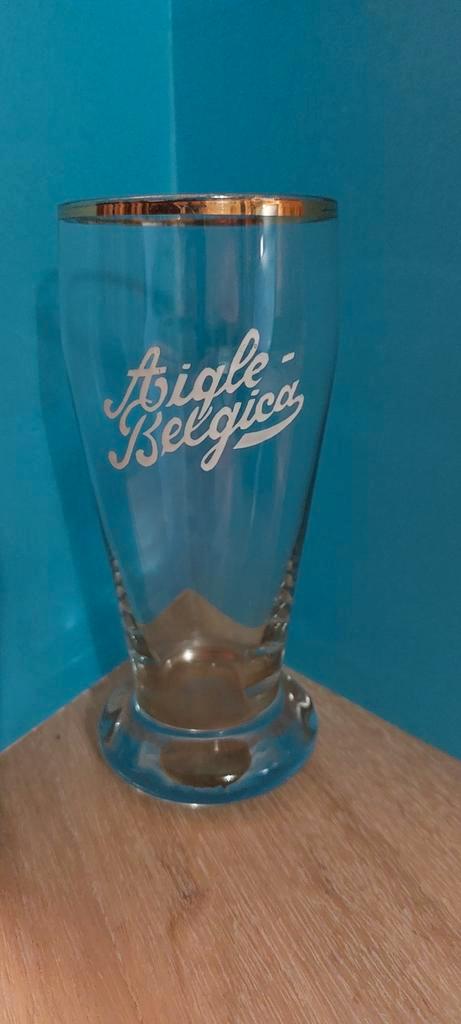 Geverfd glas  Aigle - Belgica   Brugge, Verzamelen, Biermerken, Gebruikt, Glas of Glazen, Overige merken, Ophalen of Verzenden