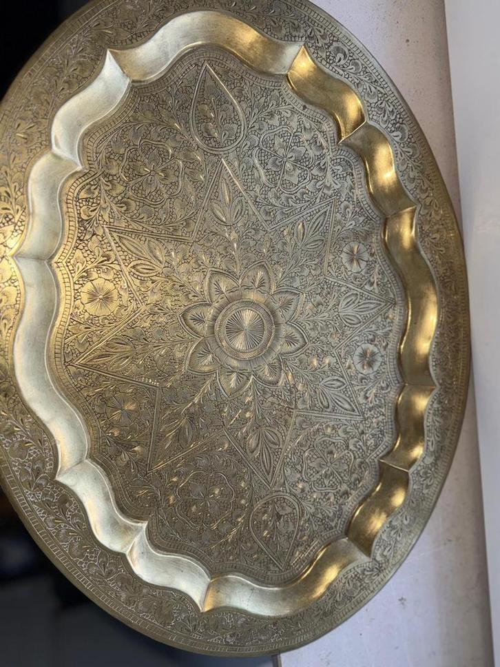 Ovale Schaal met Gedetailleerd Patroon, Huis en Inrichting, Woonaccessoires | Dienbladen, Zo goed als nieuw, Metaal, Ovaal, Ophalen of Verzenden